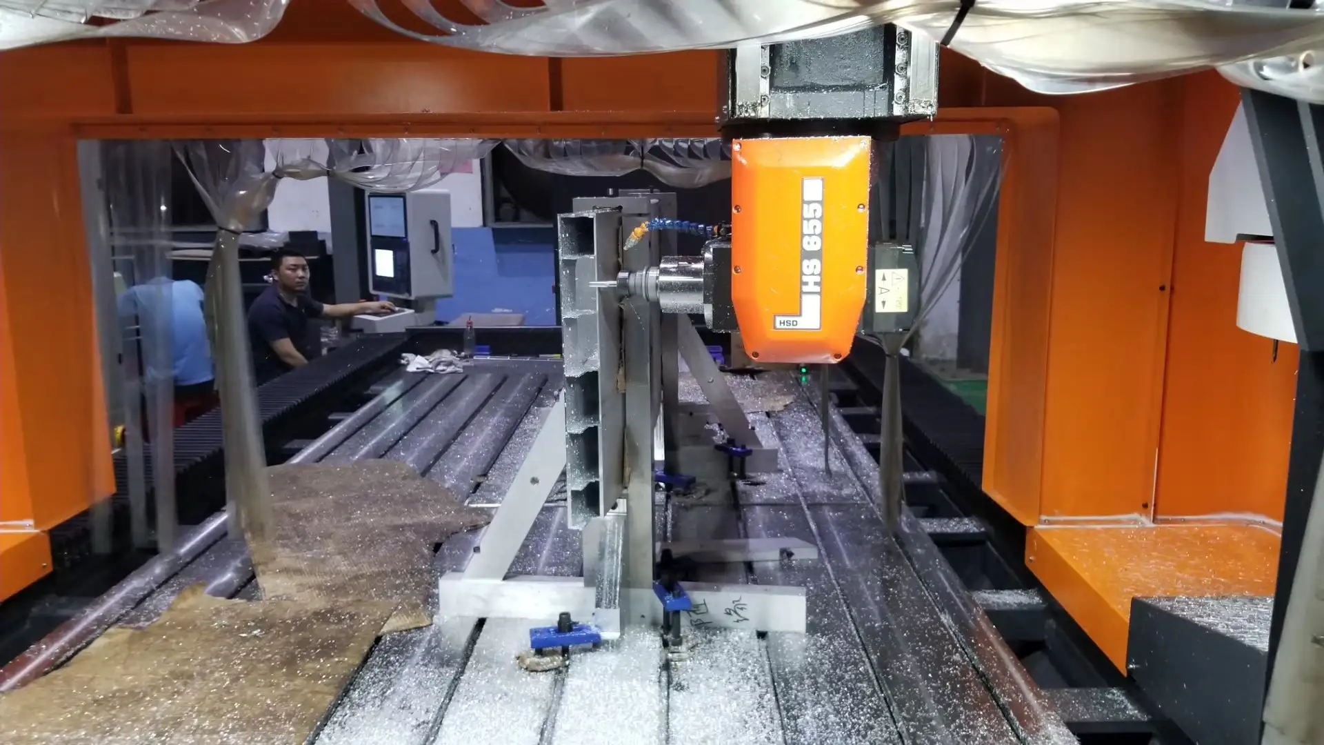 CNC machining center is processing metal workpieces